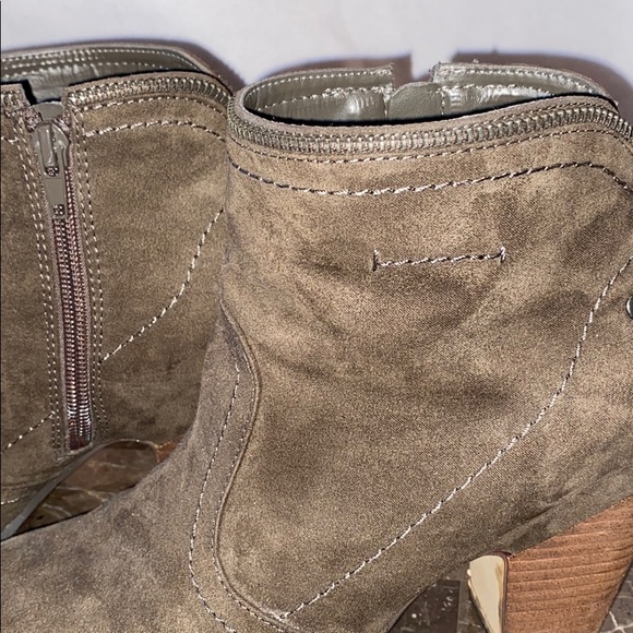 Crown Vintage Suede Brown Booties 7.5M - Picture 6 of 8